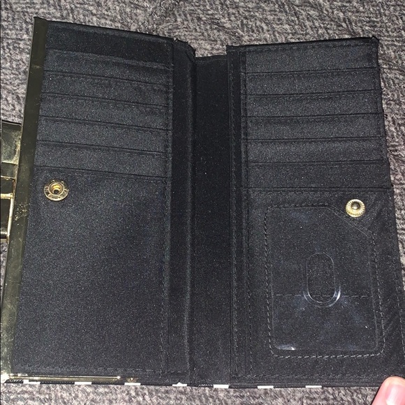 Bow Wallet - Picture 4 of 4